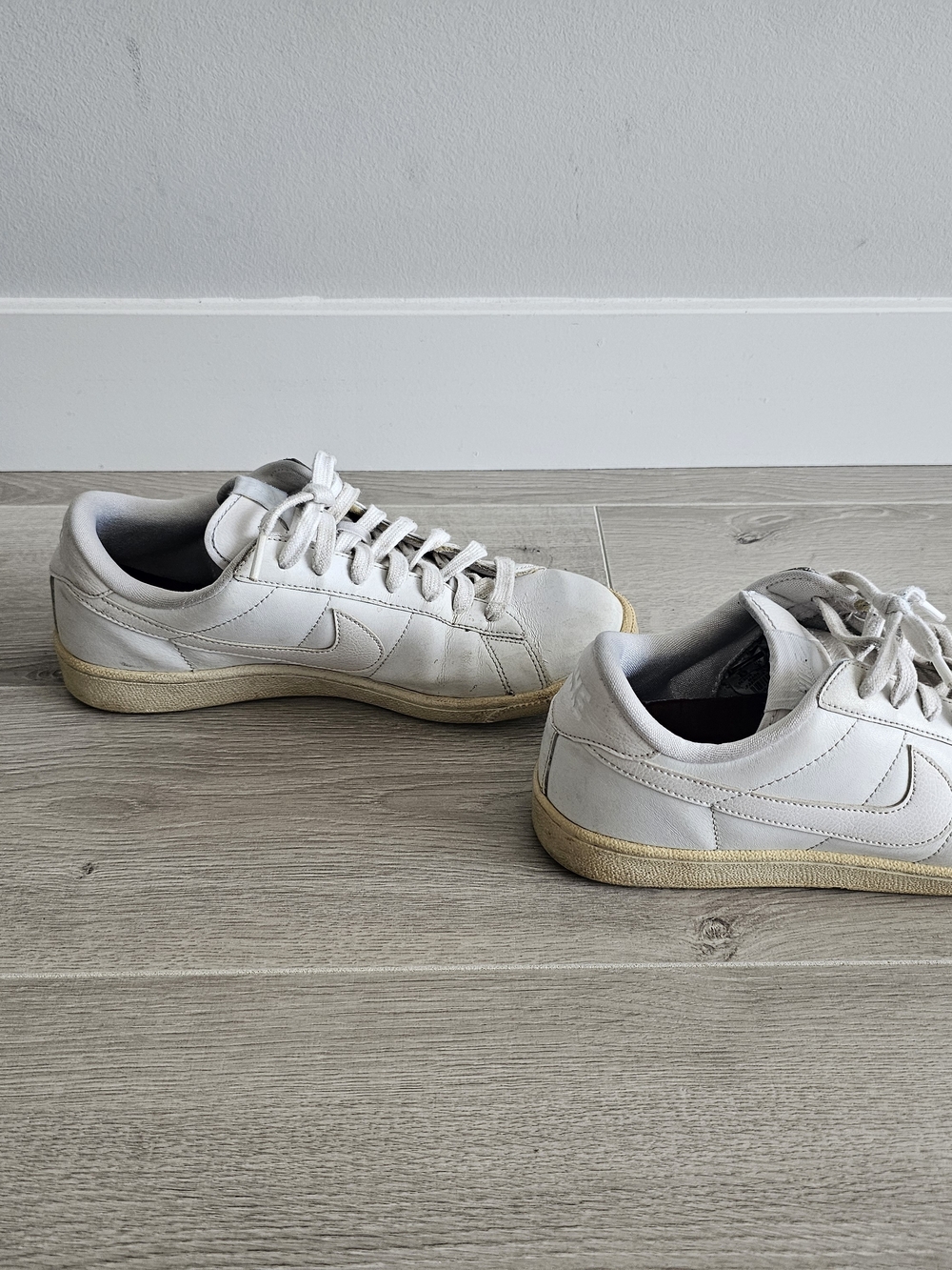 Nike White Leather (Genuine) Low-Top Sneakers